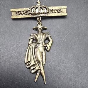Bull Fighter Matador Brooch Bronze Tone Costume Jewelry